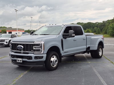 2026 Ford Super Duty F-350 DRW Platinum