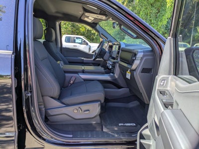 2025 Ford F-150 XLT - 6" lift custom wheels,Leather