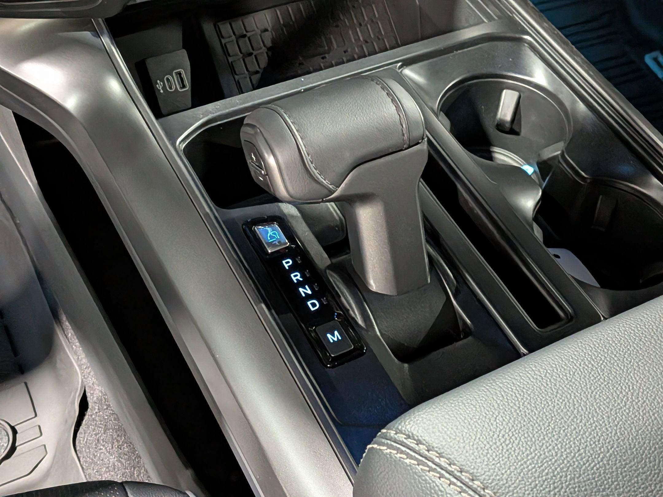 2025 Ford F-150 LARIAT Dark Trail