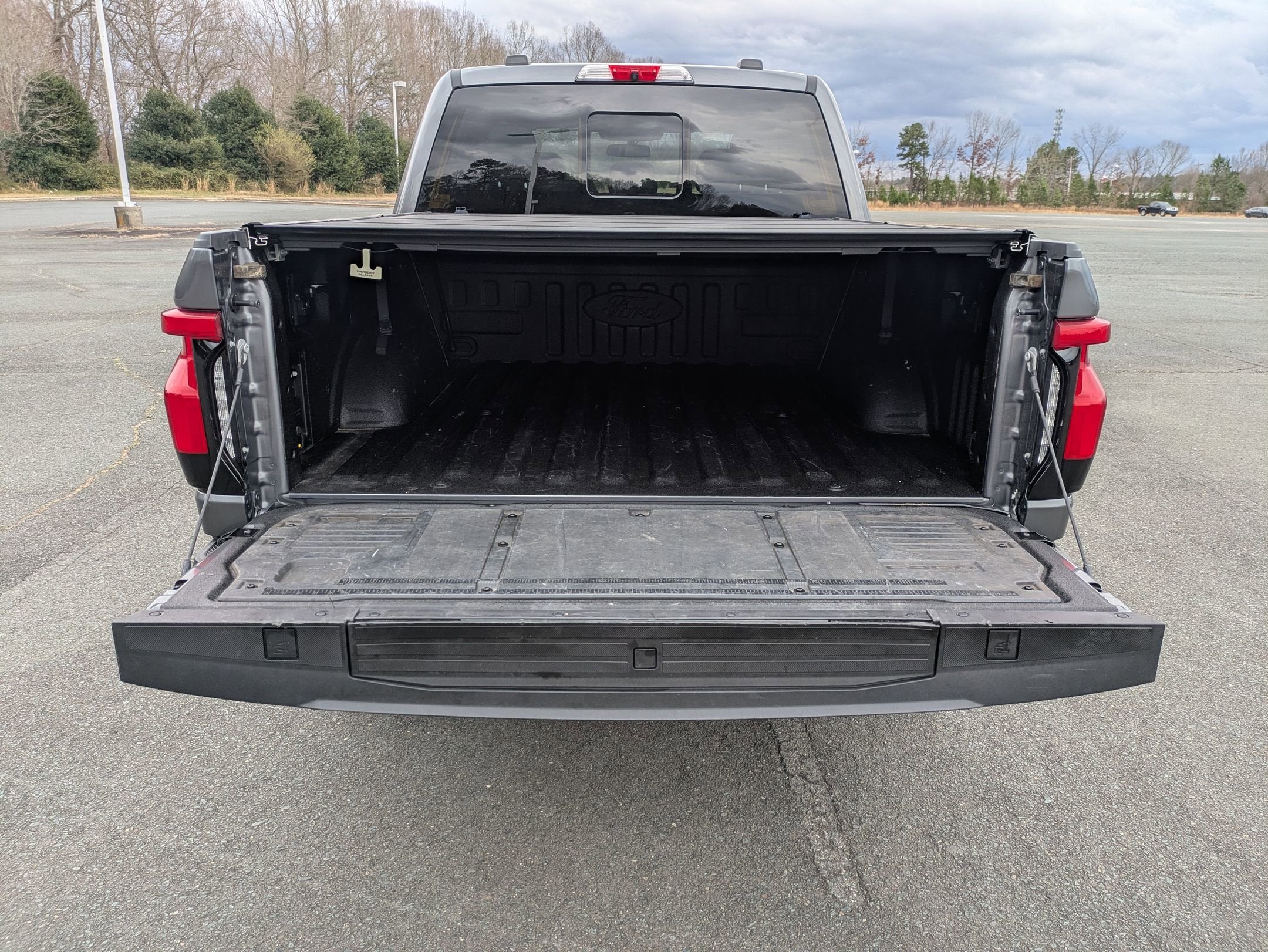 2023 Ford F-150 Lightning LARIAT