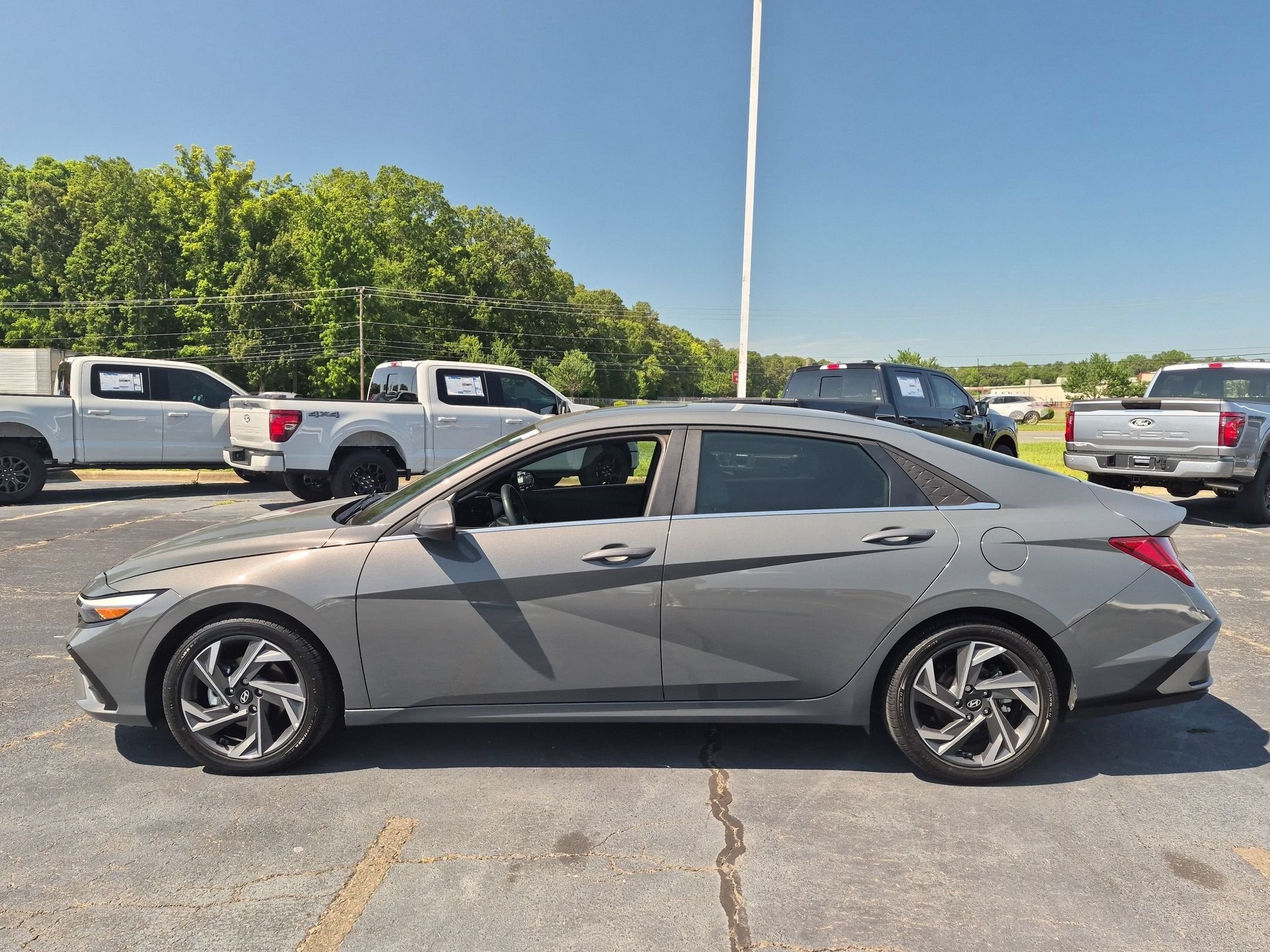2024 Hyundai Elantra Hybrid Limited