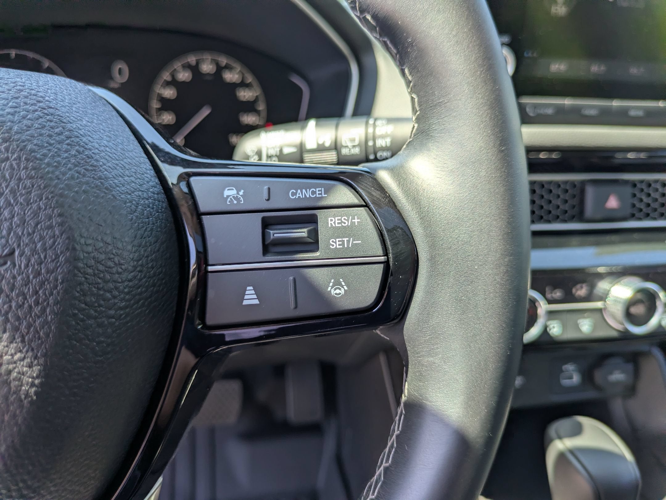 2024 Honda Civic Hatchback EX-L