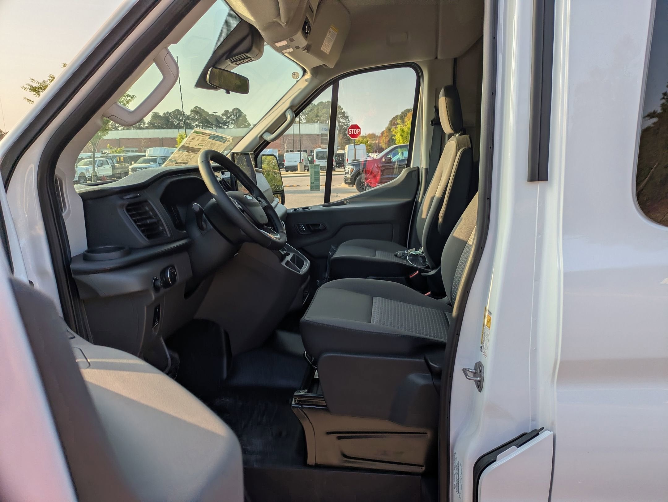 2026 Ford Transit Passenger Wagon XLT