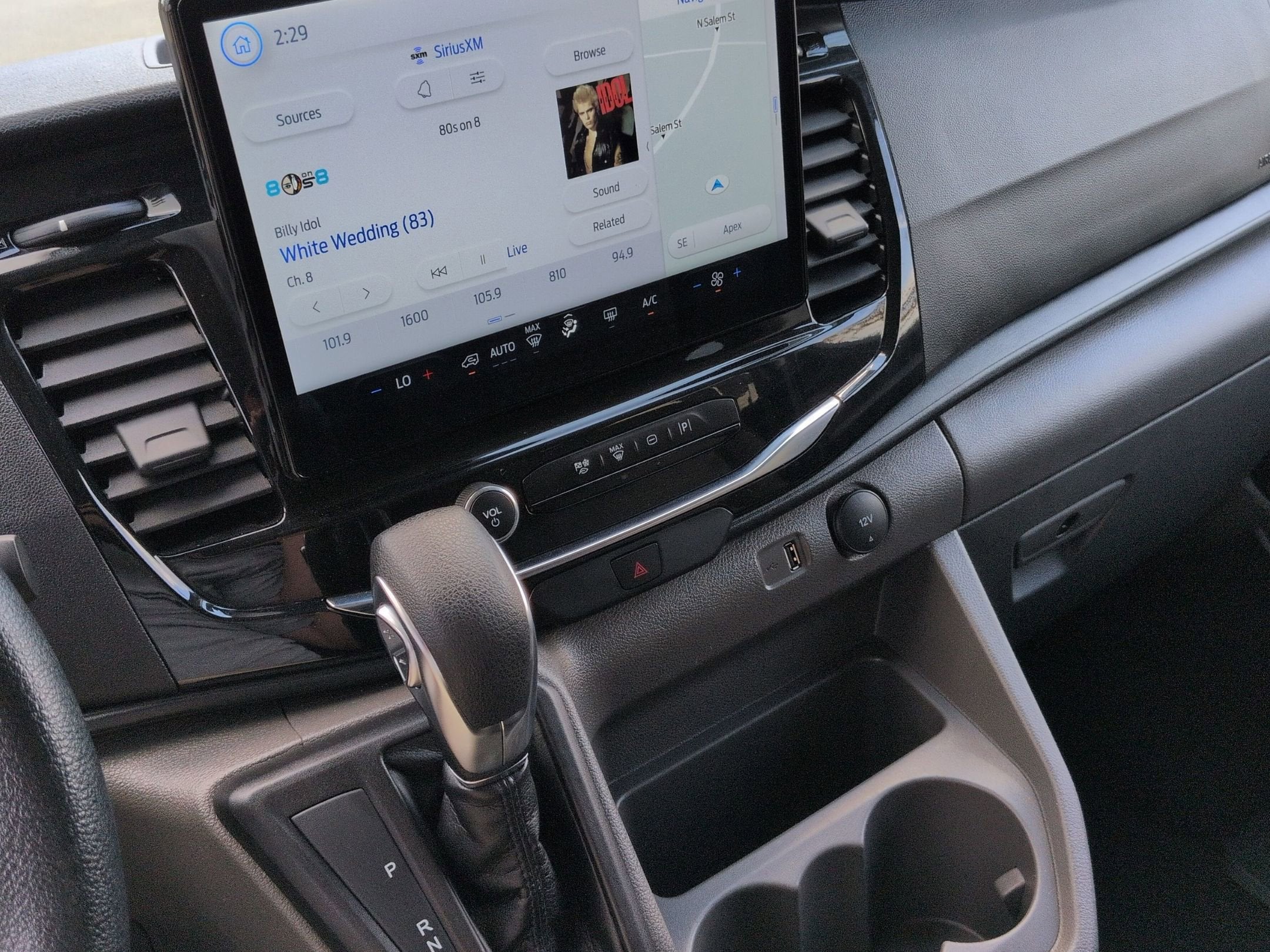 2024 Ford Transit Passenger Wagon XLT