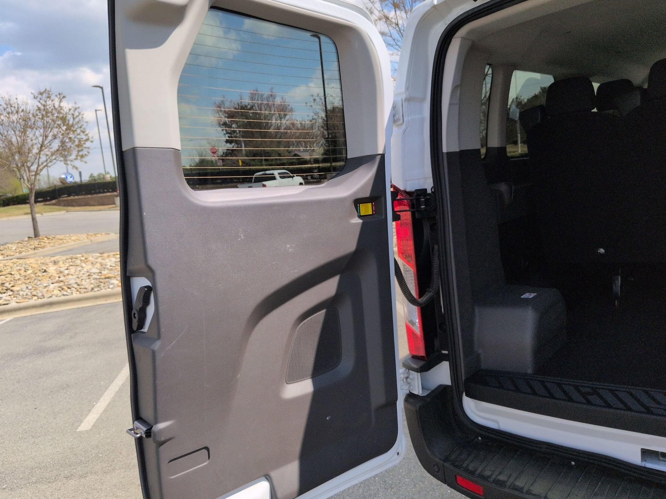 2024 Ford Transit Passenger Wagon XLT