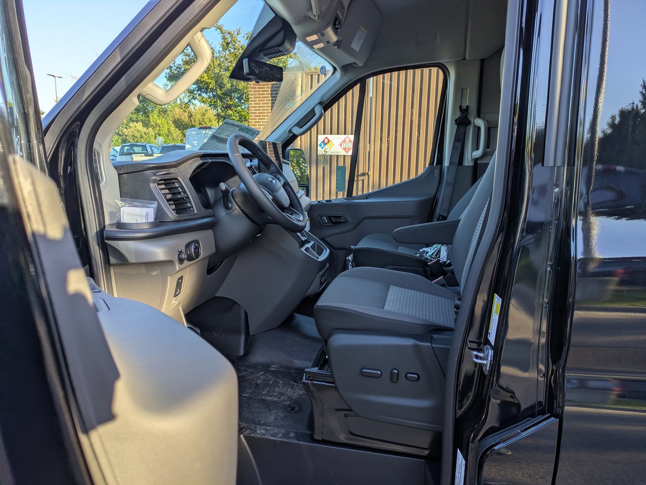 2027 Ford Transit Passenger Wagon XLT