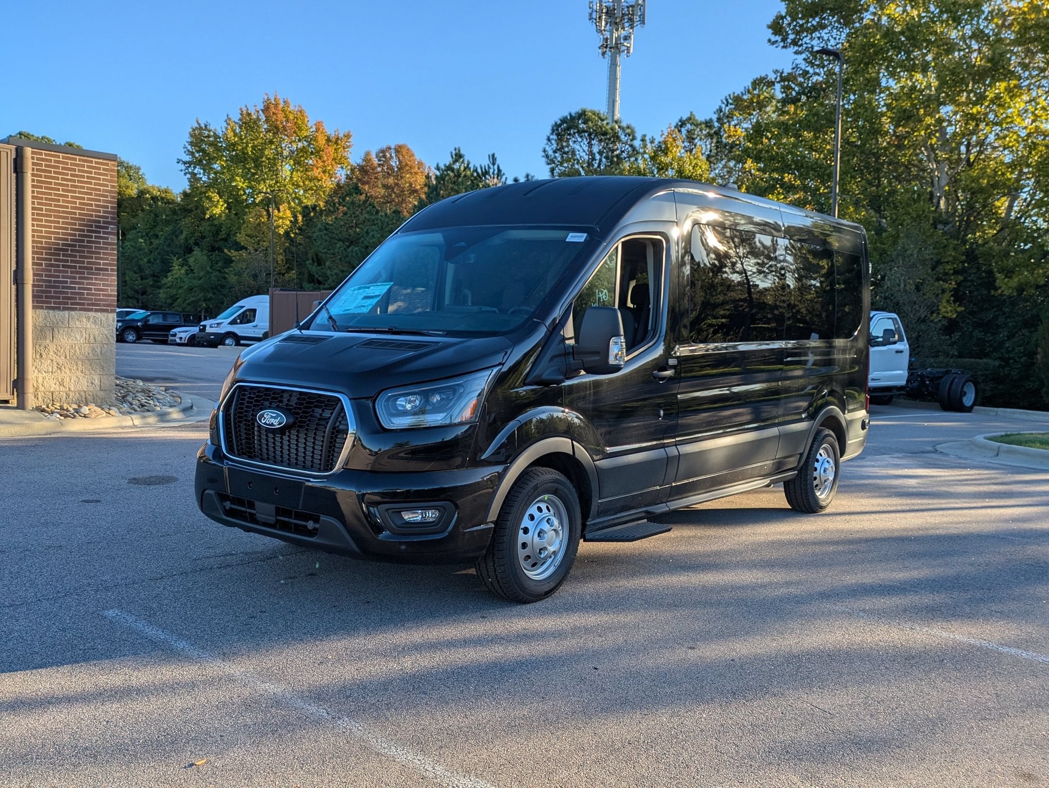 2027 Ford Transit Passenger Wagon XLT