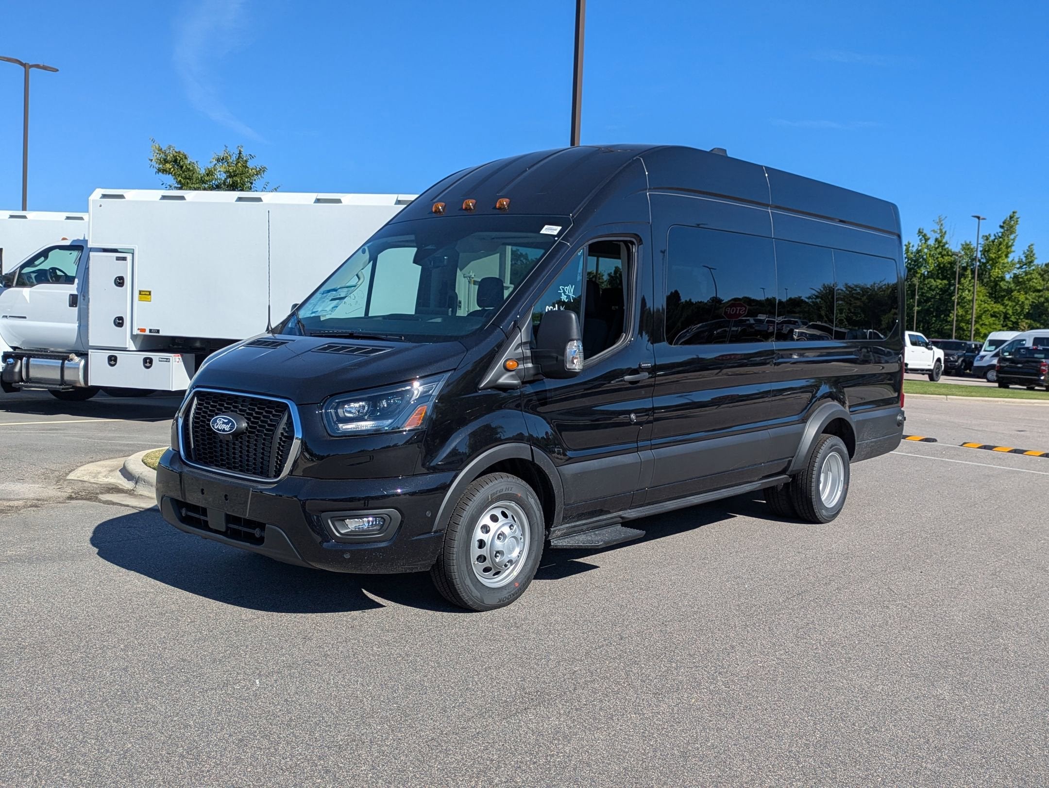 2026 Ford Transit Passenger Wagon XLT