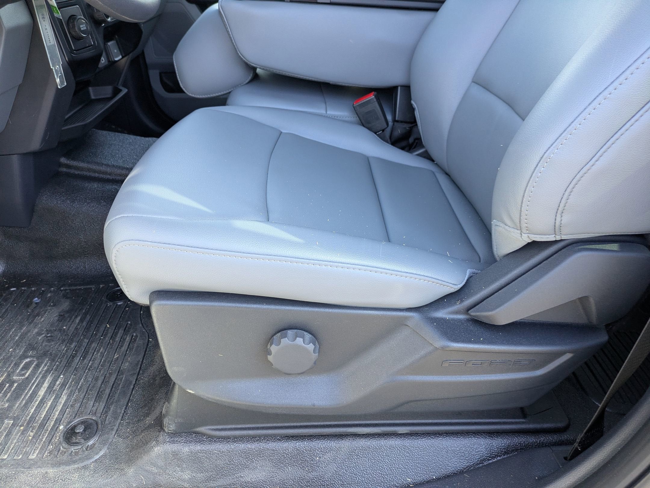 2026 Ford Super Duty F-550 DRW XL