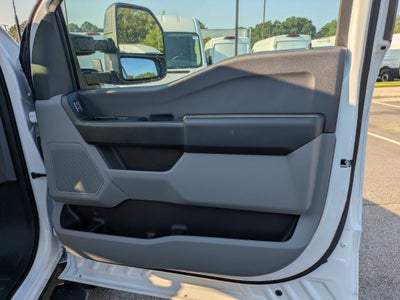 2026 Ford Super Duty F-550 DRW XL