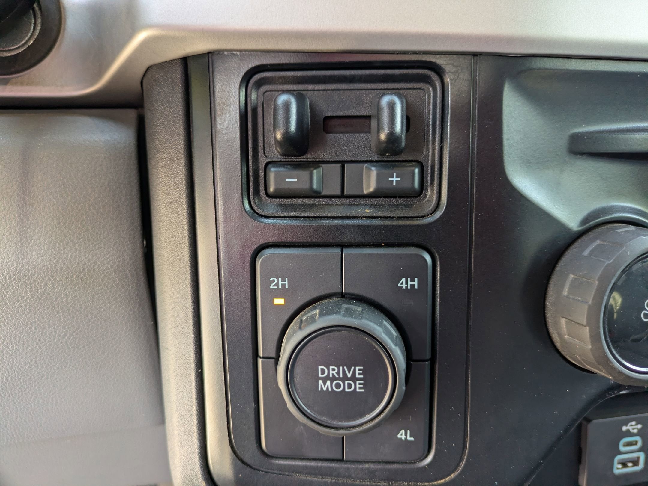 2024 Ford Super Duty F-550 DRW XL