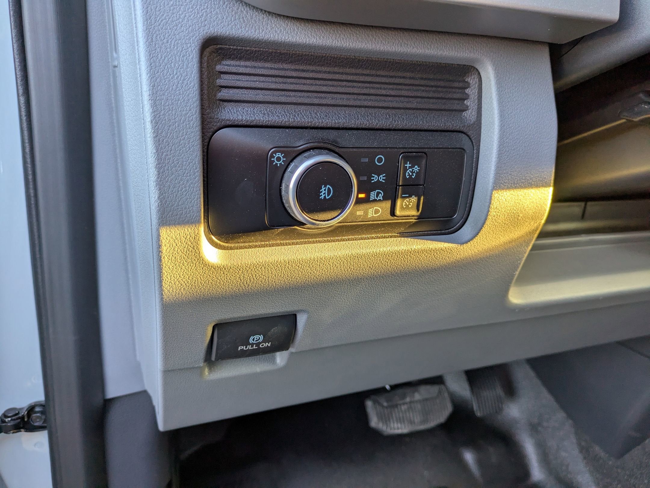 2025 Ford Super Duty F-550 DRW XL