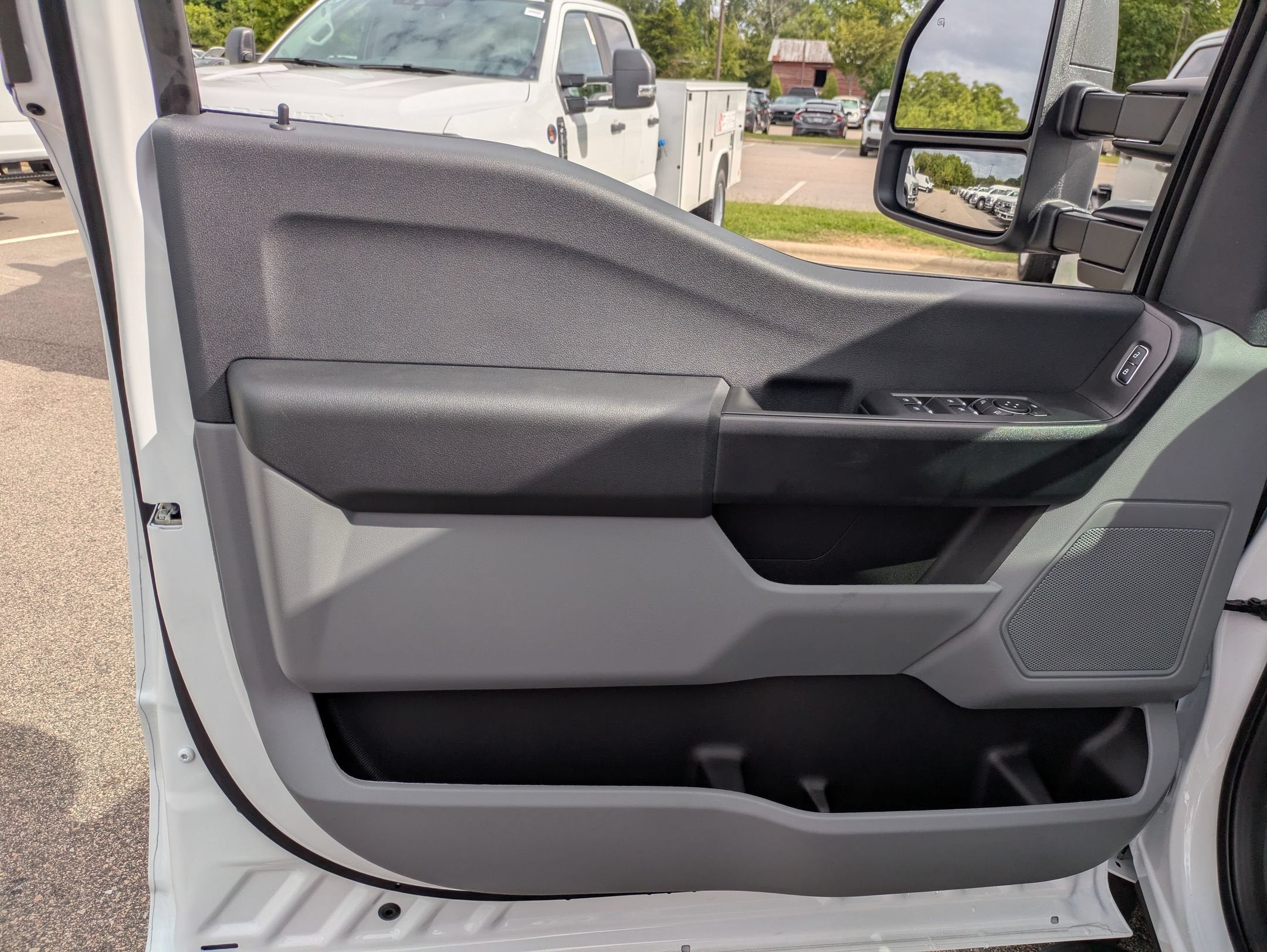 2026 Ford Super Duty F-550 DRW XL