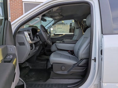 2026 Ford Super Duty F-550 DRW XL