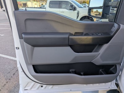 2026 Ford Super Duty F-550 DRW XL