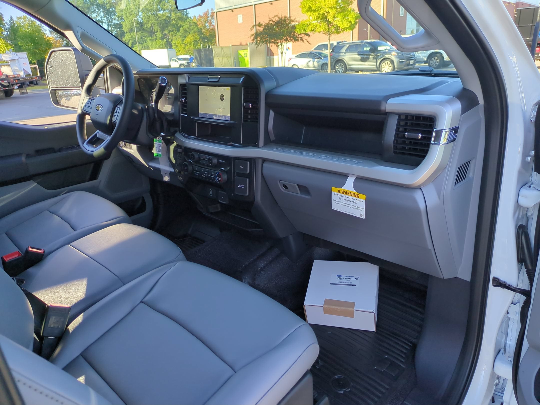 2027 Ford Super Duty F-350 DRW XL
