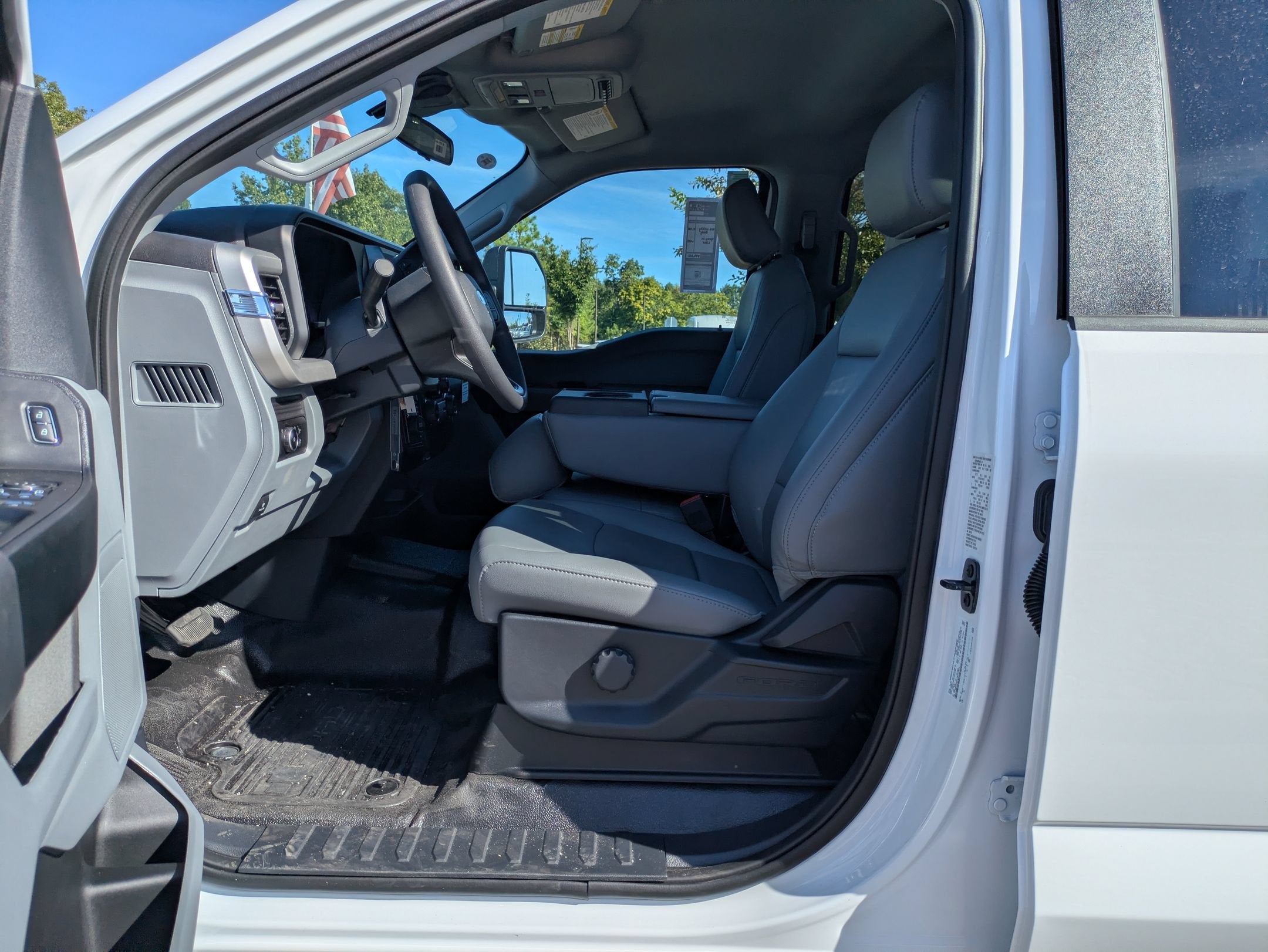 2026 Ford Super Duty F-350 DRW XL