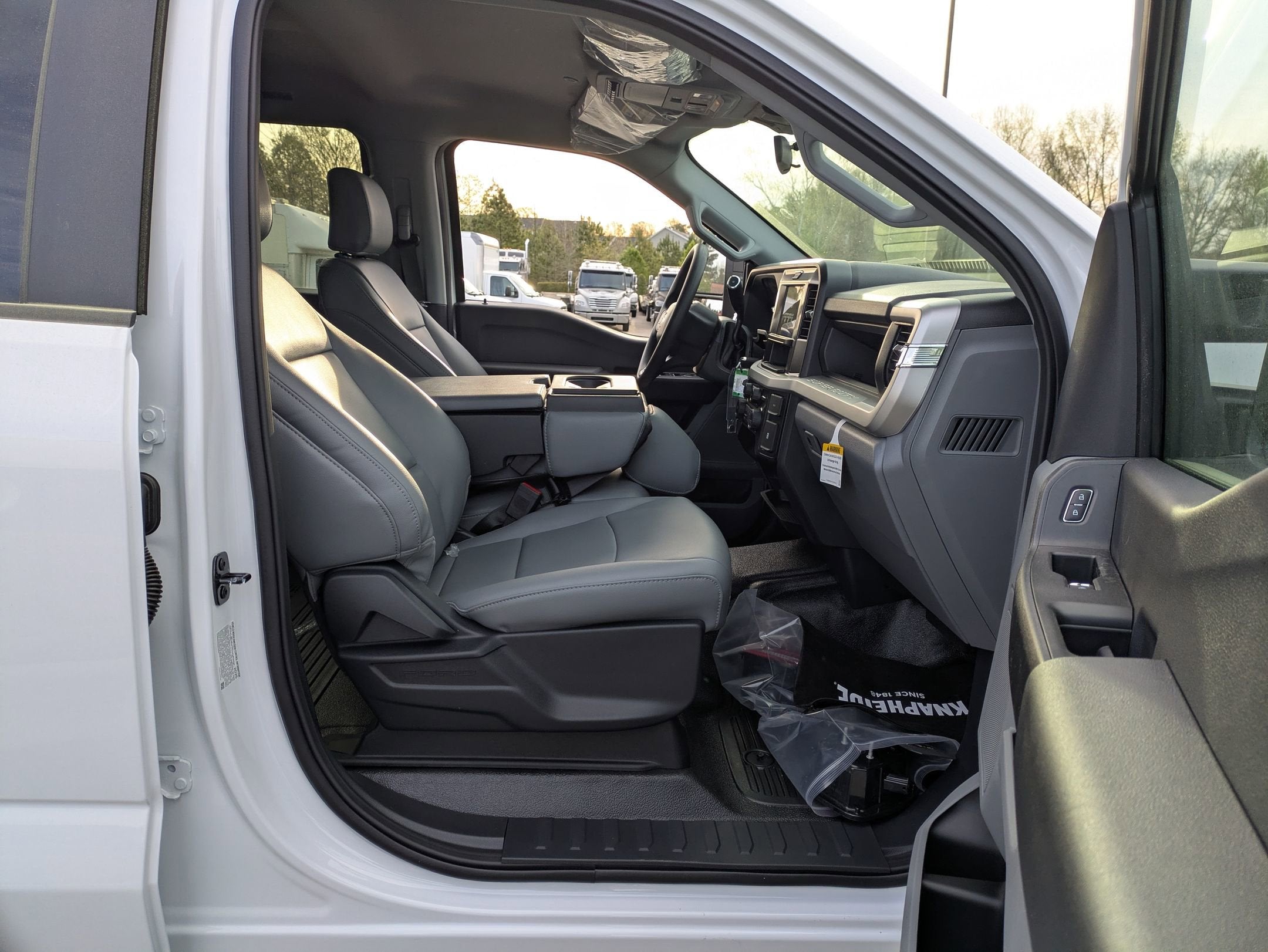 2026 Ford Super Duty F-350 DRW XL