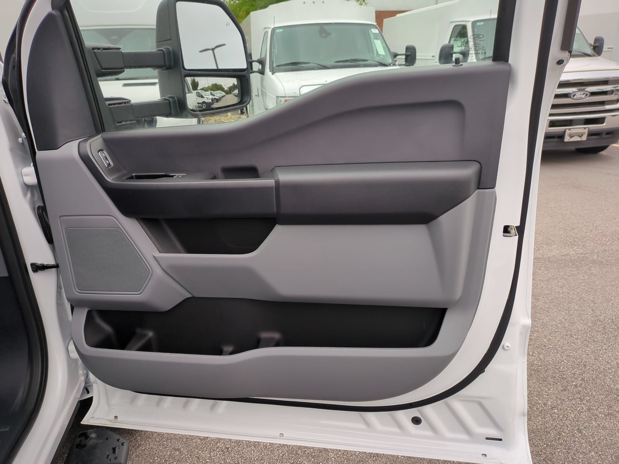 2026 Ford Super Duty F-350 DRW XL