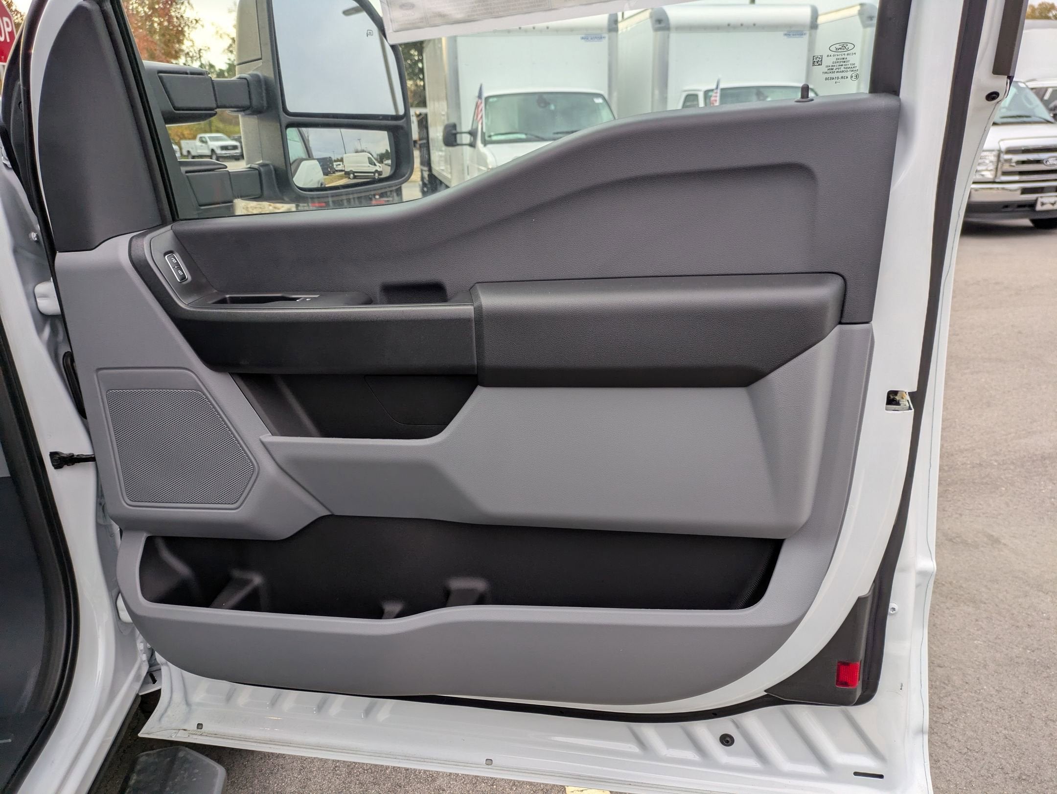 2025 Ford Super Duty F-350 SRW XL