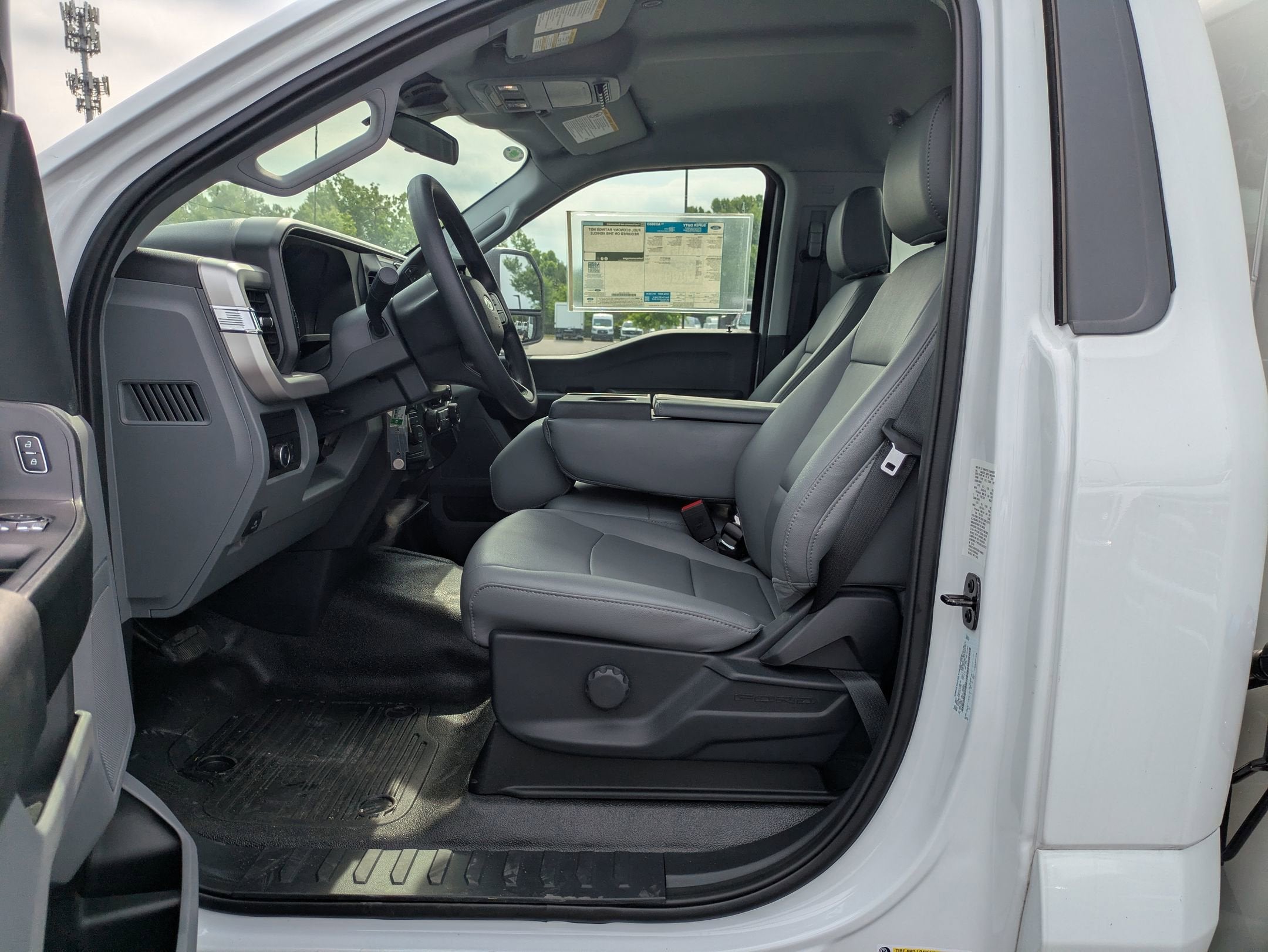 2026 Ford Super Duty F-600 DRW XL