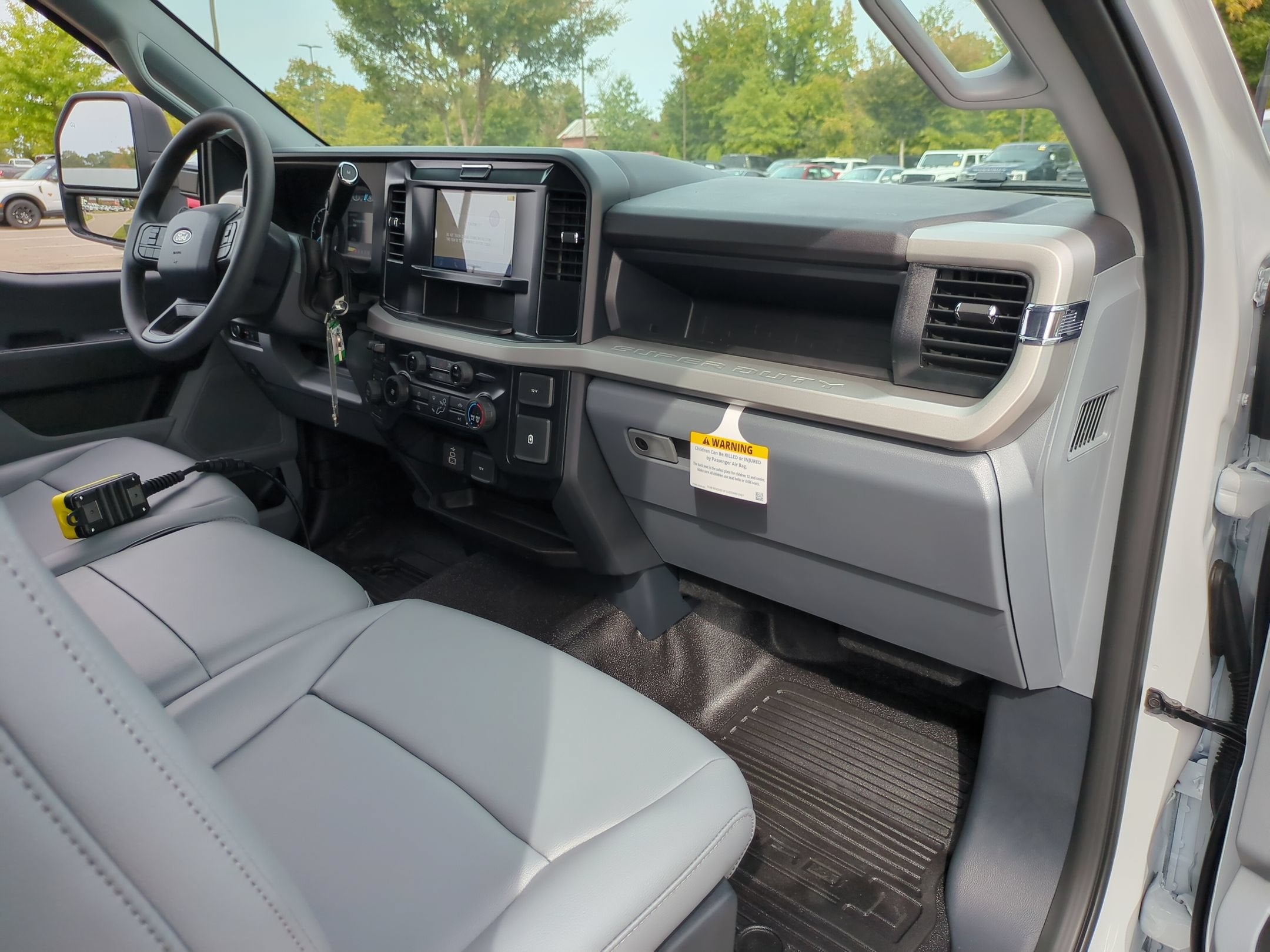 2027 Ford Super Duty F-350 DRW XL
