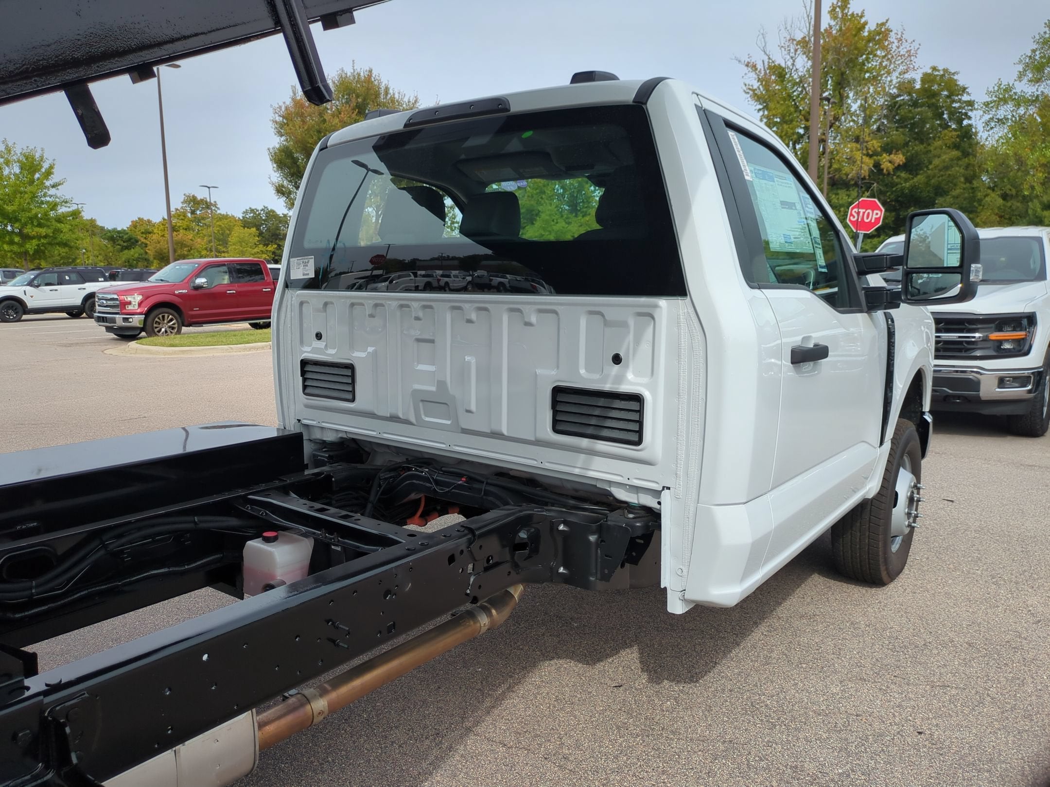 2027 Ford Super Duty F-350 DRW XL