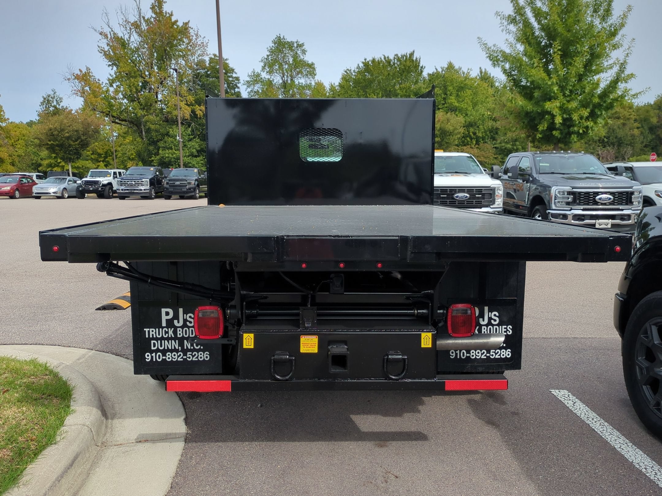 2027 Ford Super Duty F-350 DRW XL