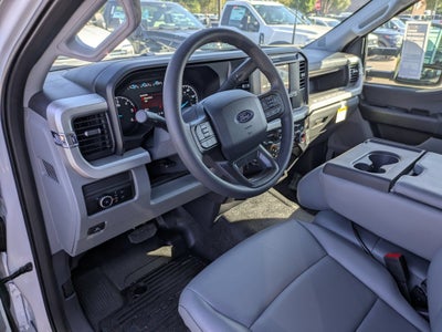 2027 Ford Super Duty F-350 DRW XL