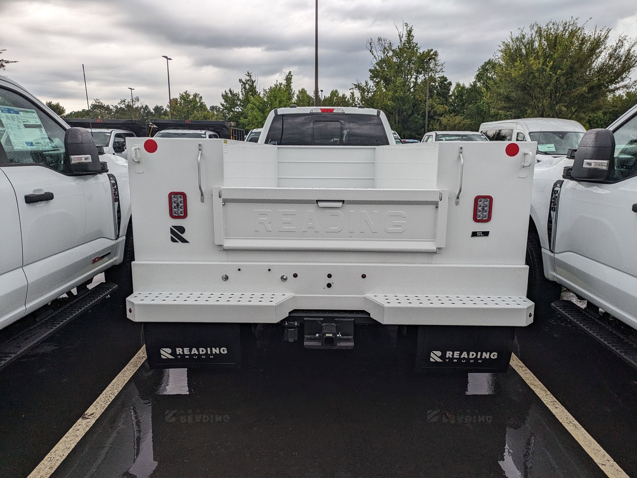 2025 Ford Super Duty F-550 DRW XL