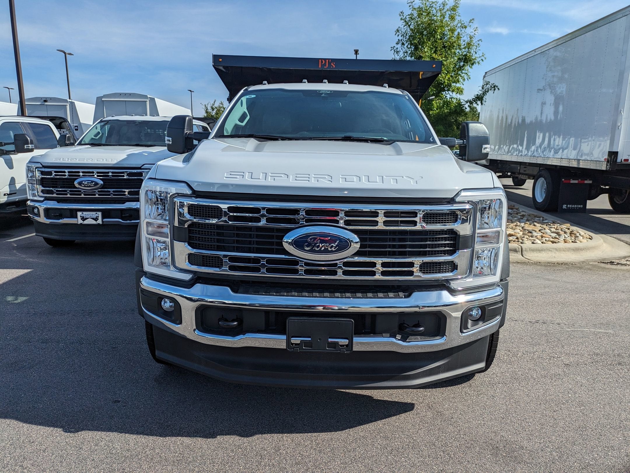 2025 Ford Super Duty F-550 DRW XL
