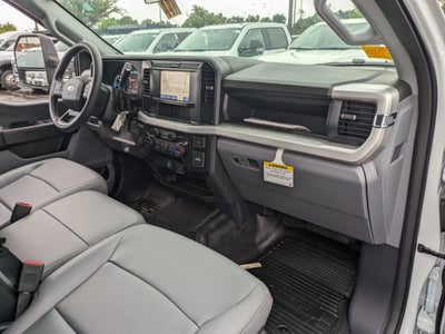 2025 Ford Super Duty F-550 DRW XL