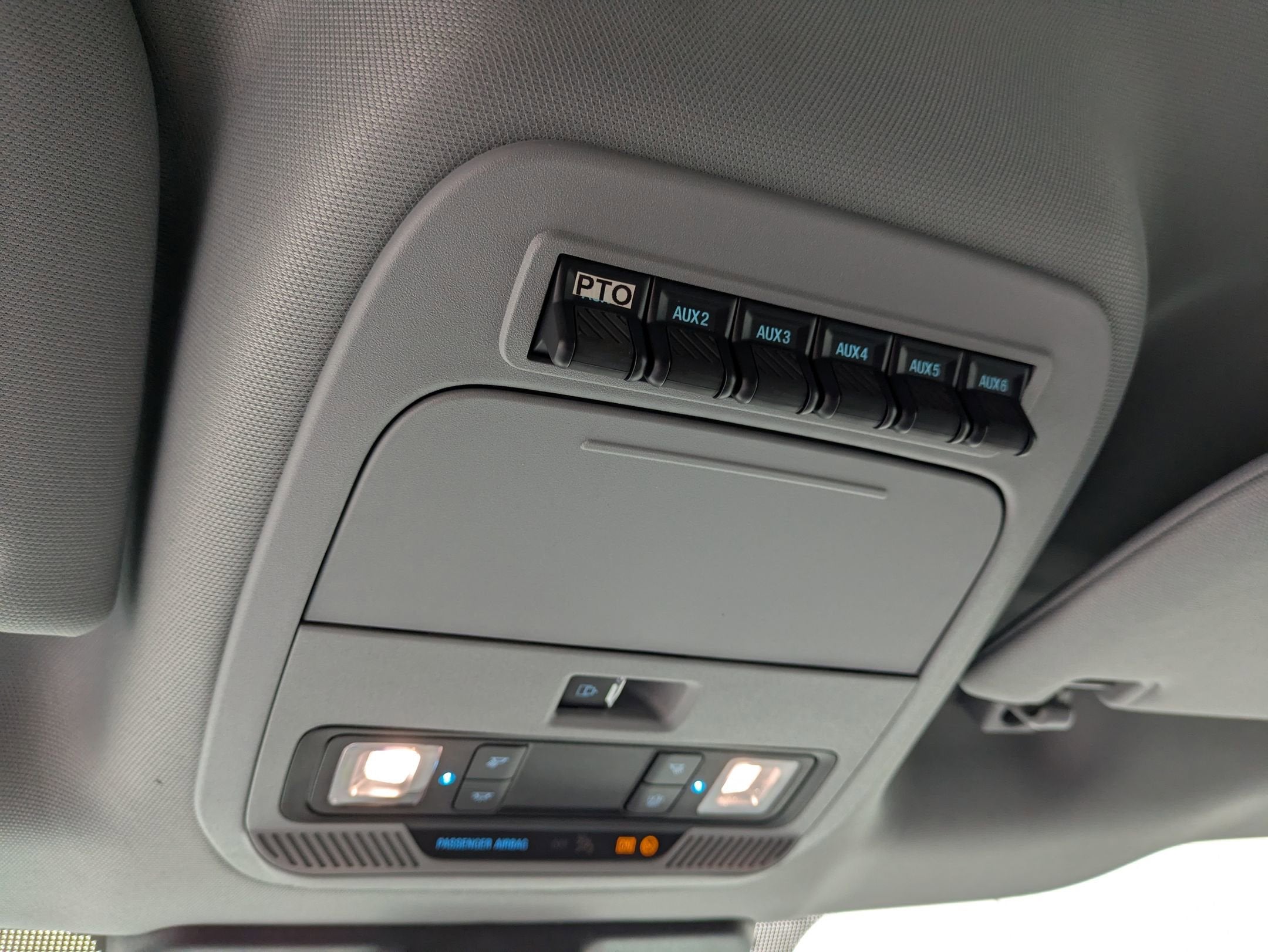 2025 Ford Super Duty F-550 DRW XL