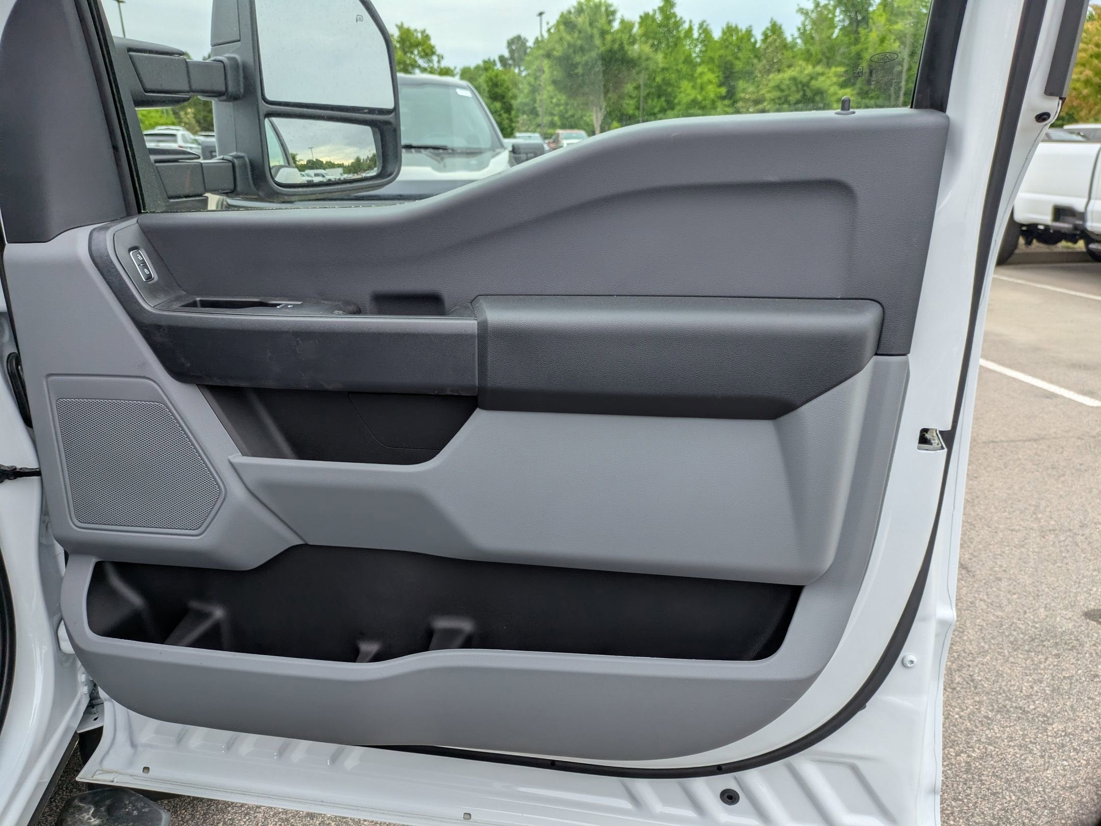 2026 Ford Super Duty F-550 DRW XL
