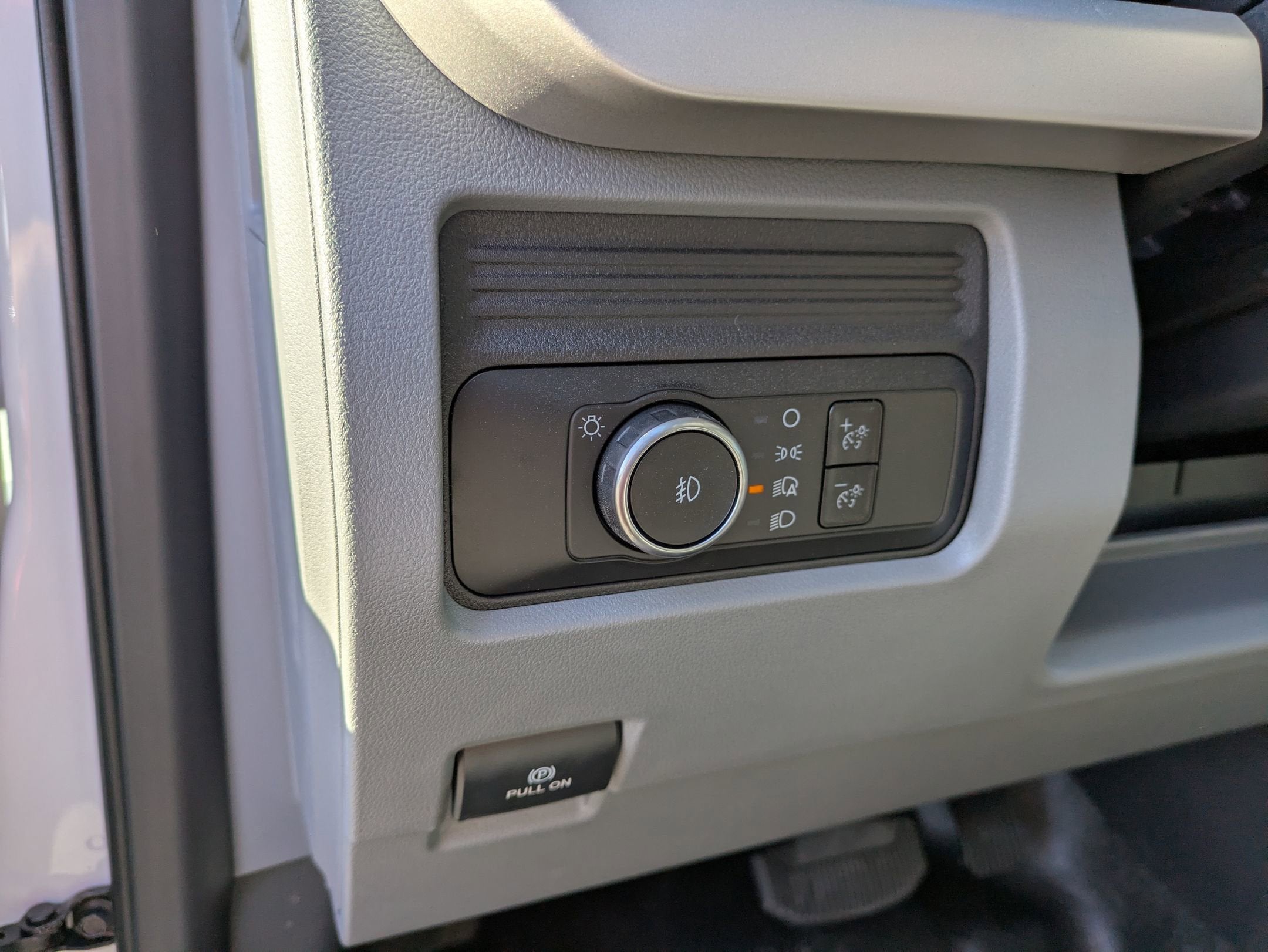 2025 Ford Super Duty F-550 DRW XL