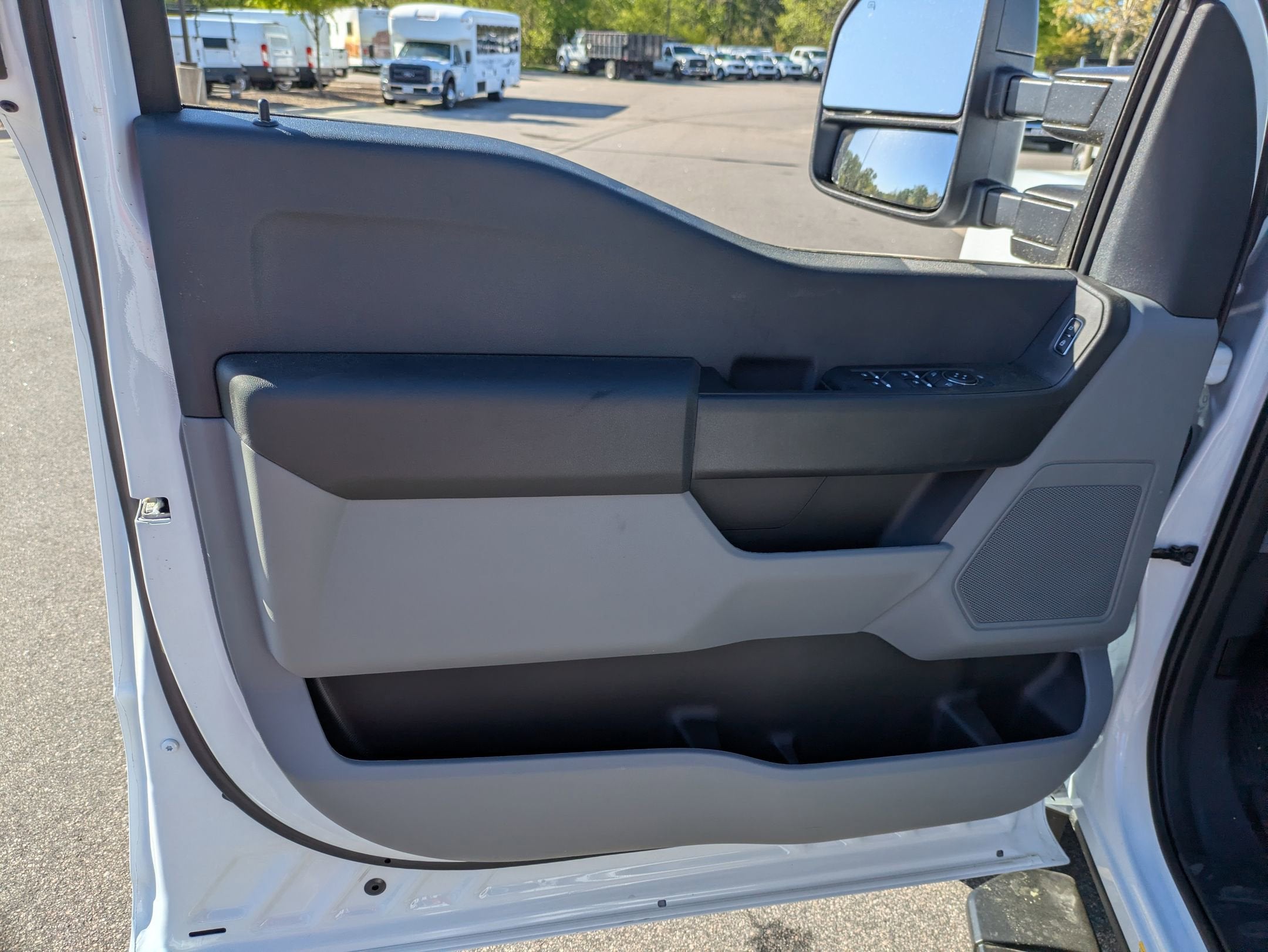 2026 Ford Super Duty F-550 DRW XL