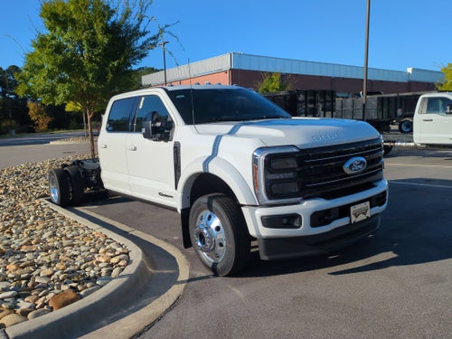 2027 Ford Super Duty F-550 DRW Platinum