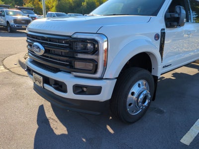 2027 Ford Super Duty F-550 DRW Platinum
