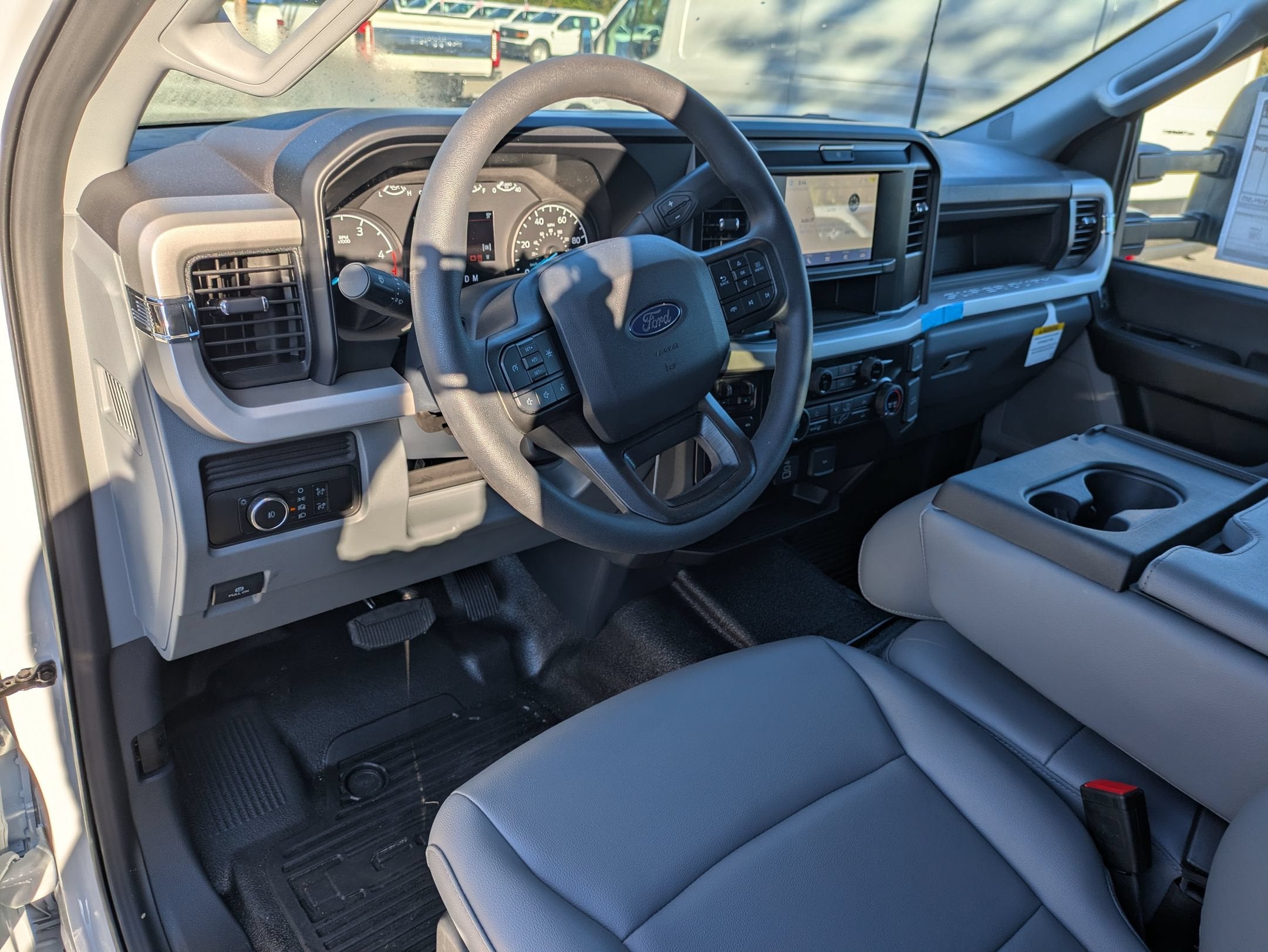 2027 Ford Super Duty F-550 DRW XL
