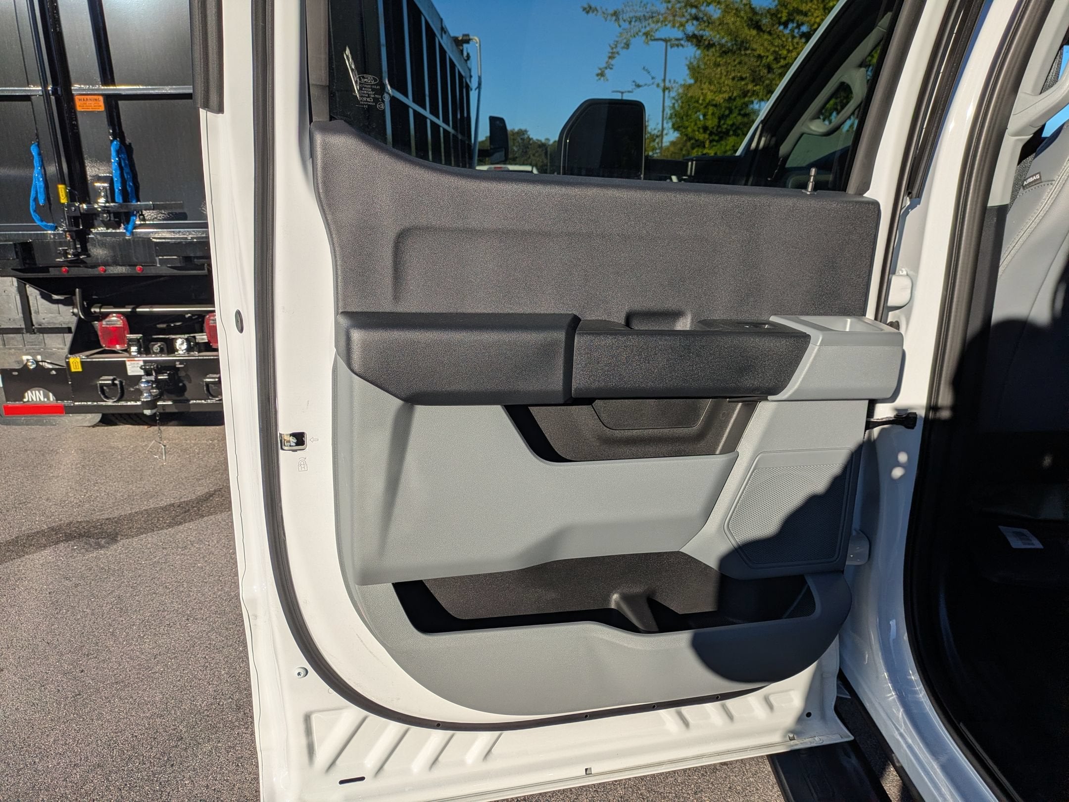 2027 Ford Super Duty F-550 DRW XL