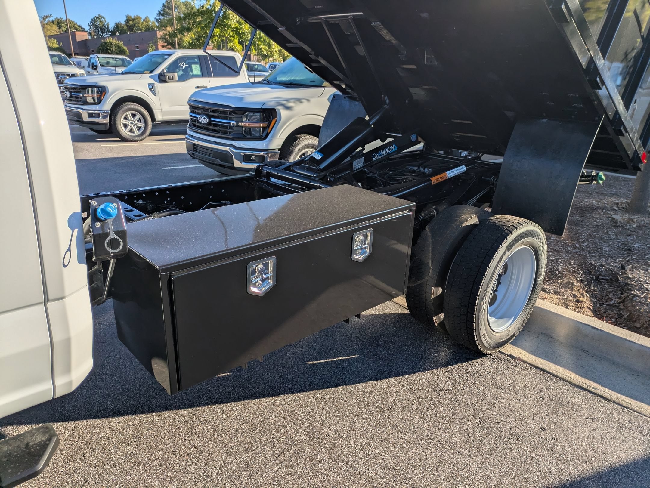 2027 Ford Super Duty F-550 DRW XL
