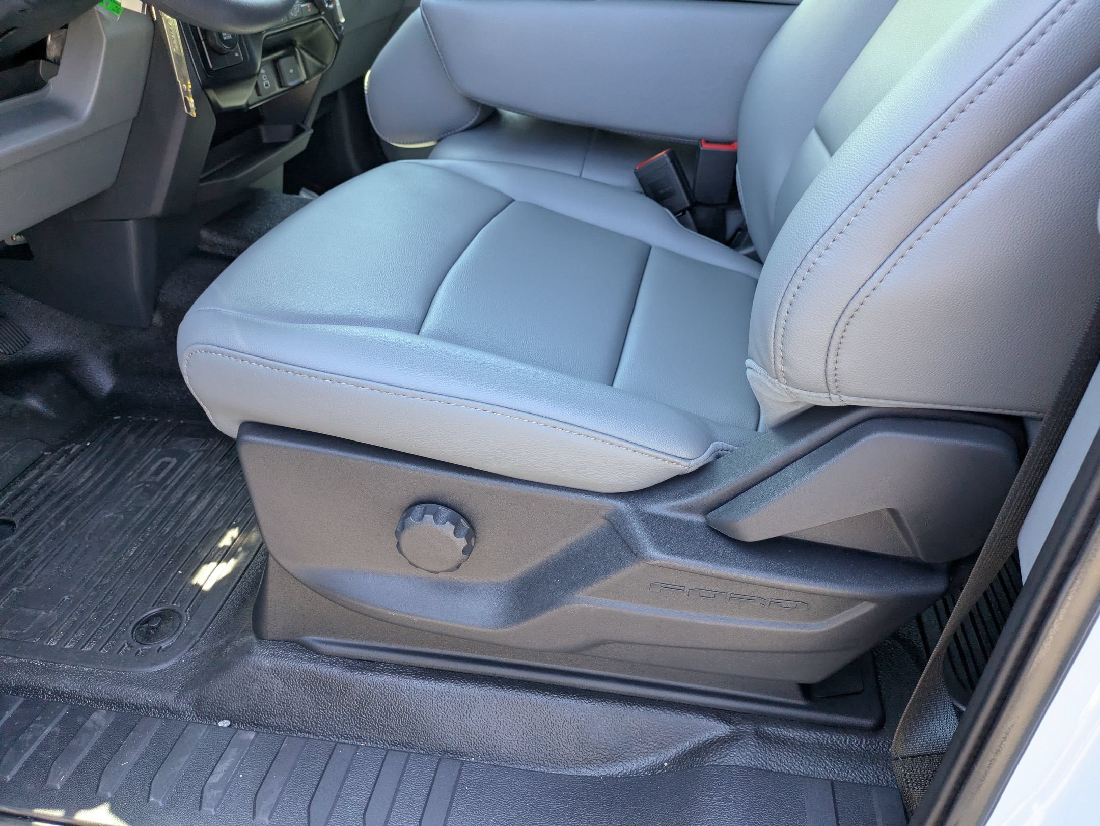 2026 Ford Super Duty F-550 DRW XL