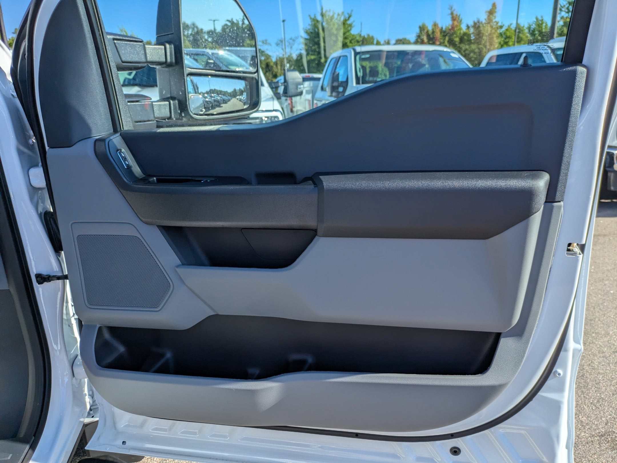 2026 Ford Super Duty F-550 DRW XL