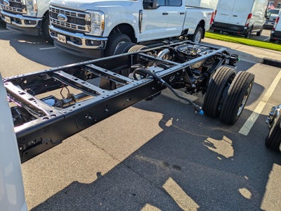 2026 Ford Super Duty F-550 DRW XL