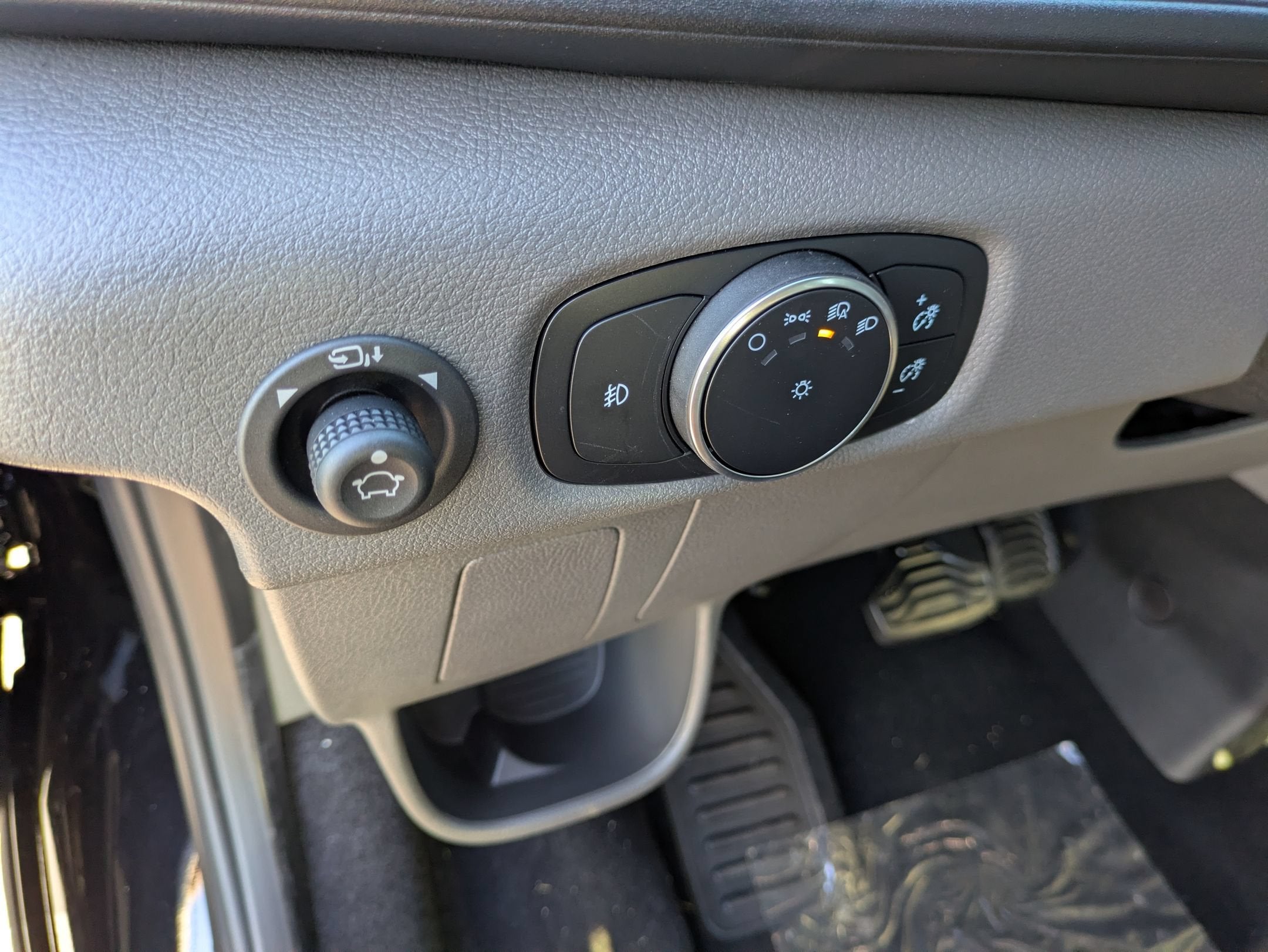2027 Ford Transit Passenger Wagon XLT