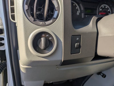 2018 Ford E-Series Cutaway Base