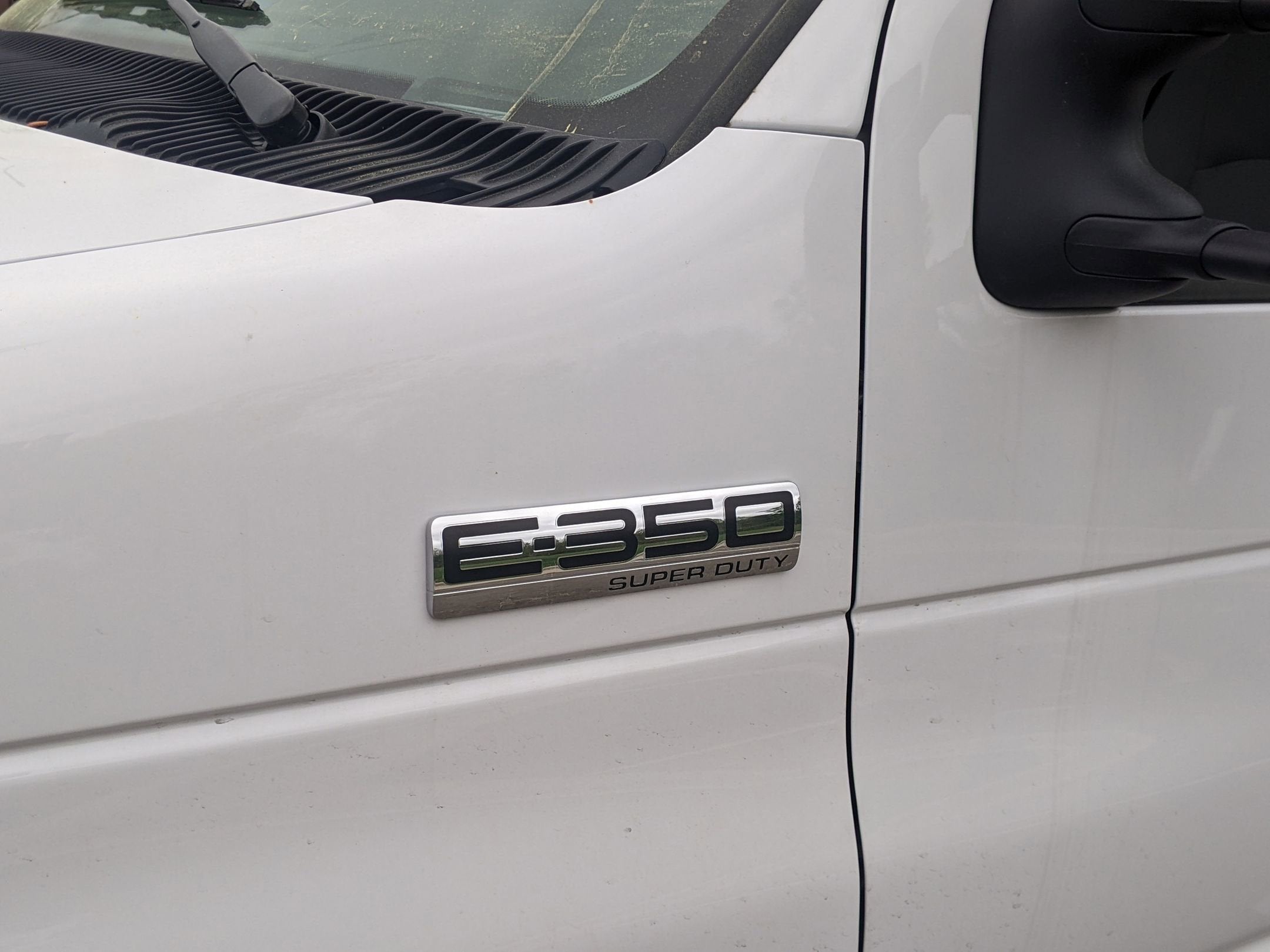 2025 Ford E-Series Cutaway E-350 SRW 138" WB