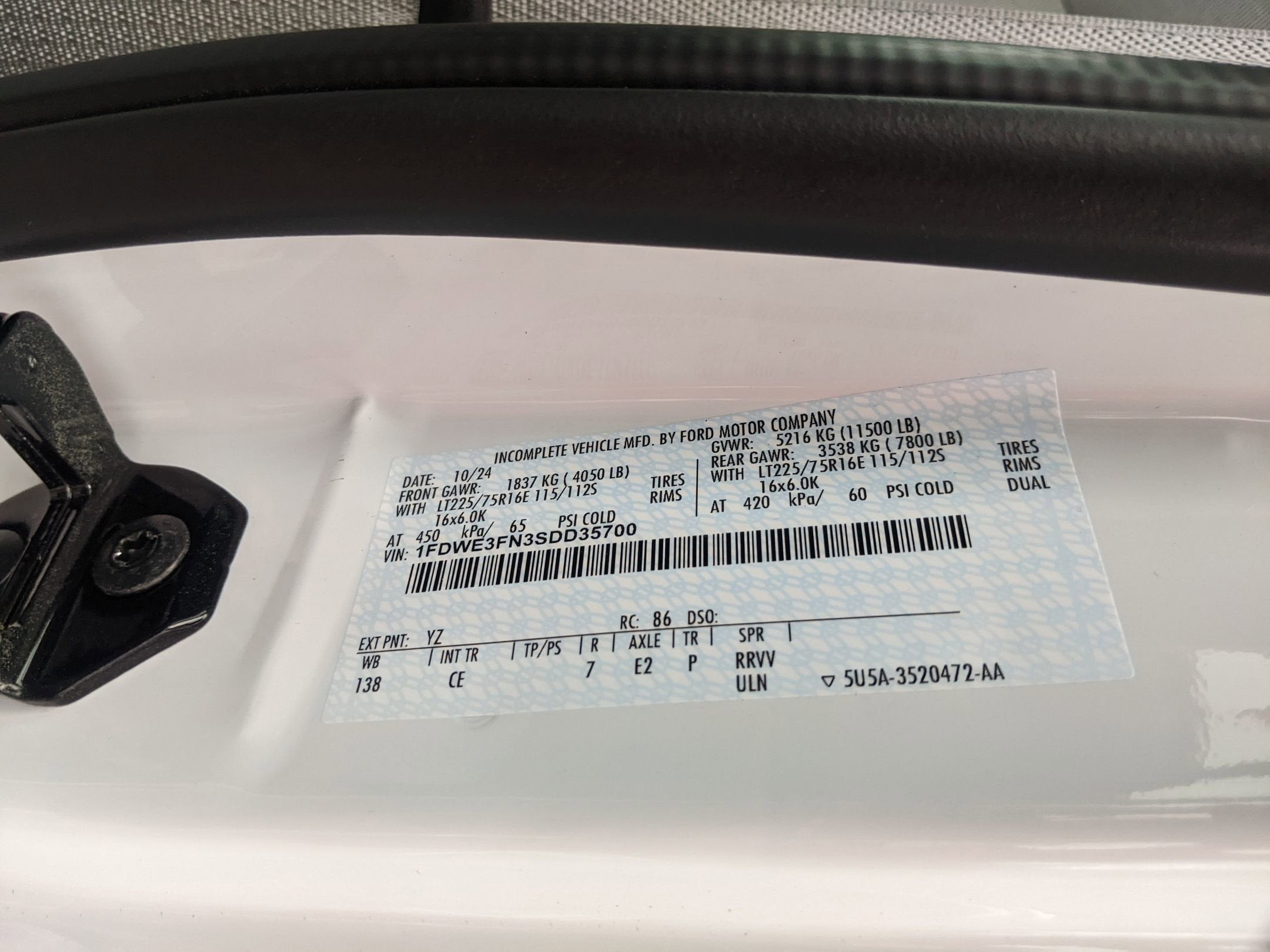 2025 Ford E-Series Cutaway E-350 SRW 138" WB