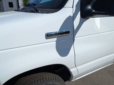 2027 Ford E-Series Cutaway Base