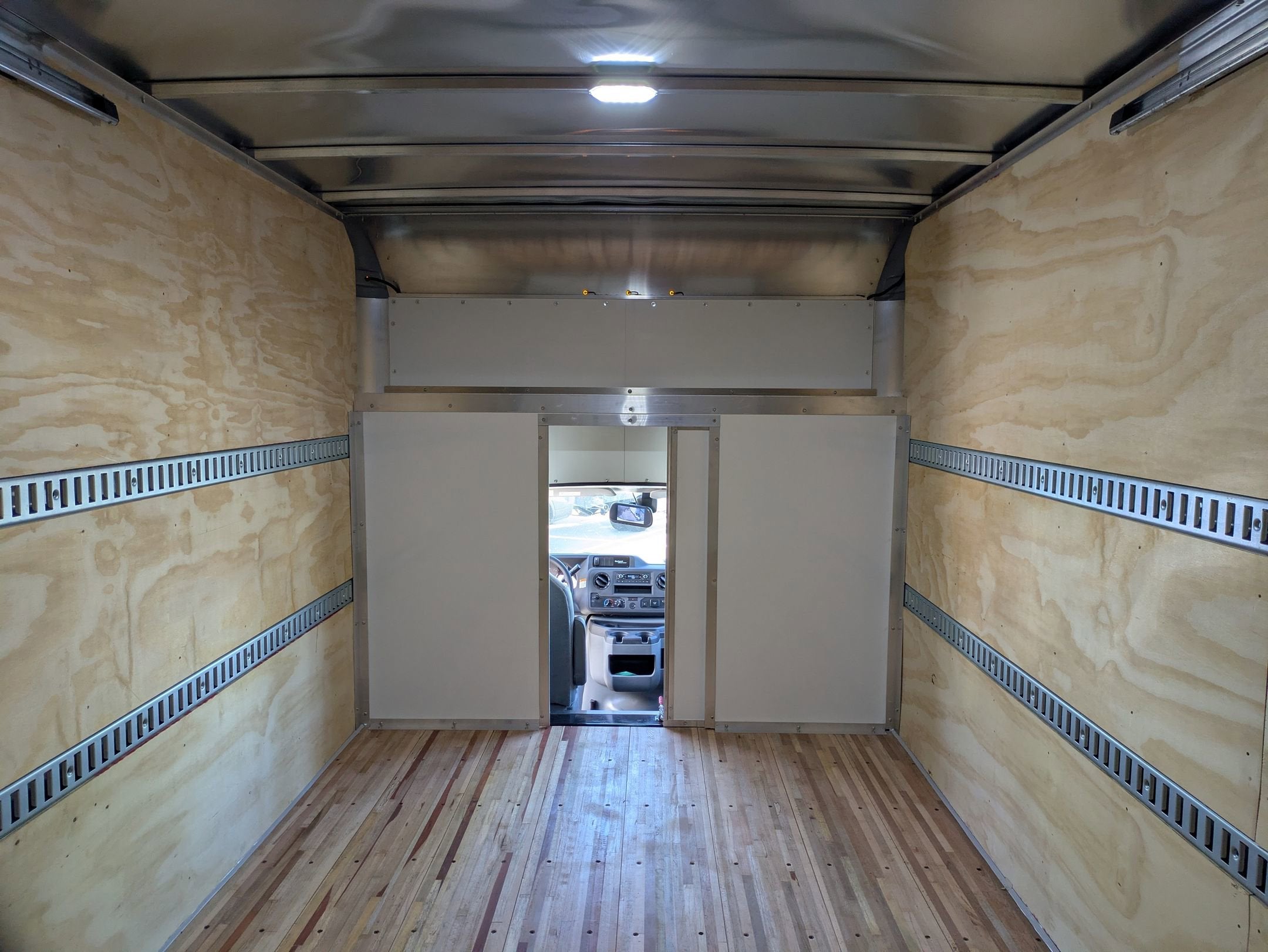 2027 Ford E-Series Cutaway Base